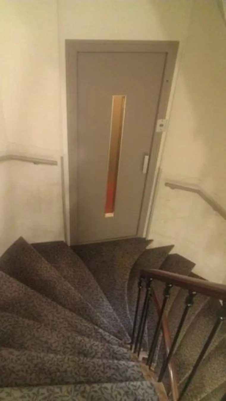 KAKO SU NESPOSOBNI: Majstori popili previ&scaron;e i svojim radom potpuno unakazili domove i javne povr&scaron;ine