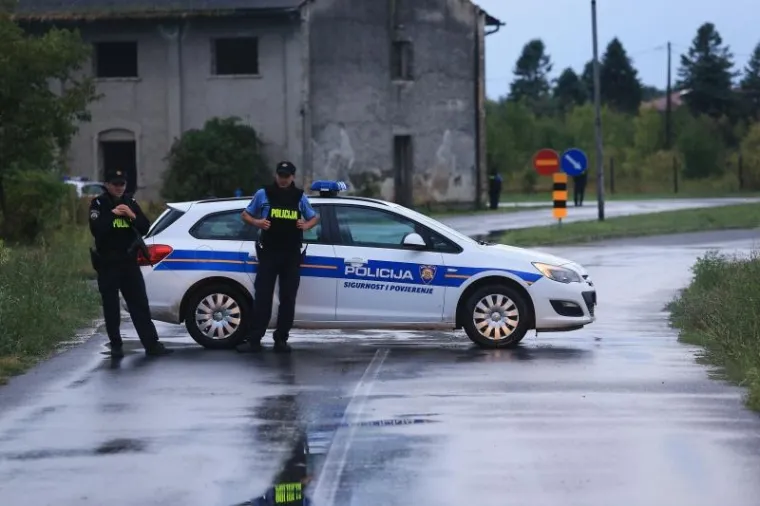 ZAVRŠENA DRAMA KOD BELOG MANASTIRA: Nasilnik pucao prema policiji i prijetio bombom