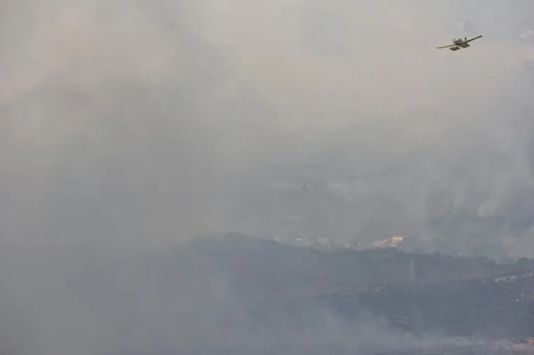 ZASEOK MODRIĆ: Kanaderi kod Obrovca i protiv vatre i protiv bure