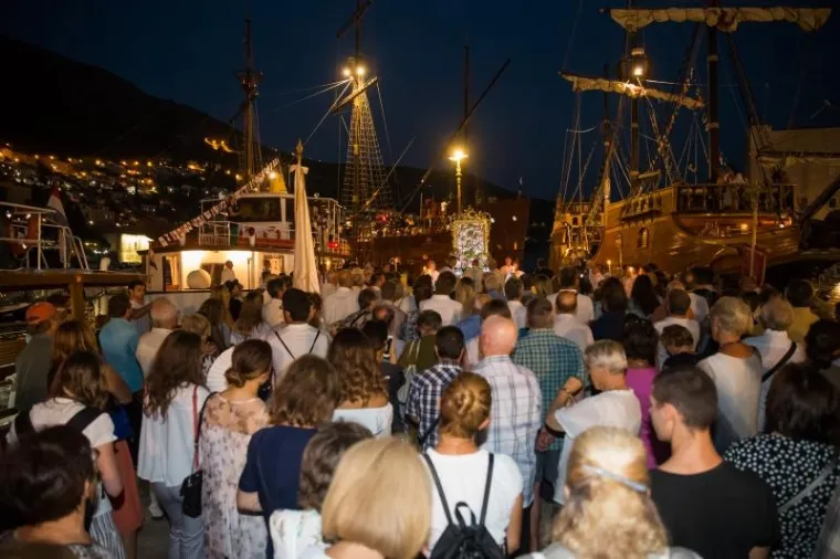 DUBROVNIK: Večernja procesija povodom blagdana Velike Gospe