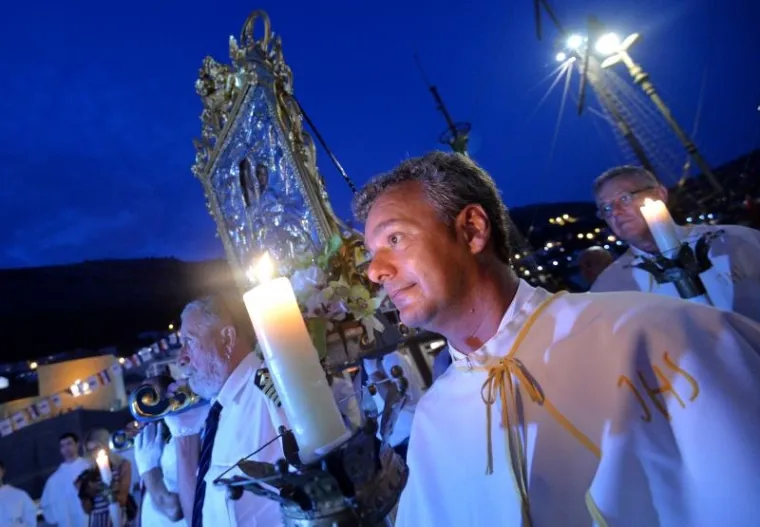 DUBROVNIK: Večernja procesija povodom blagdana Velike Gospe