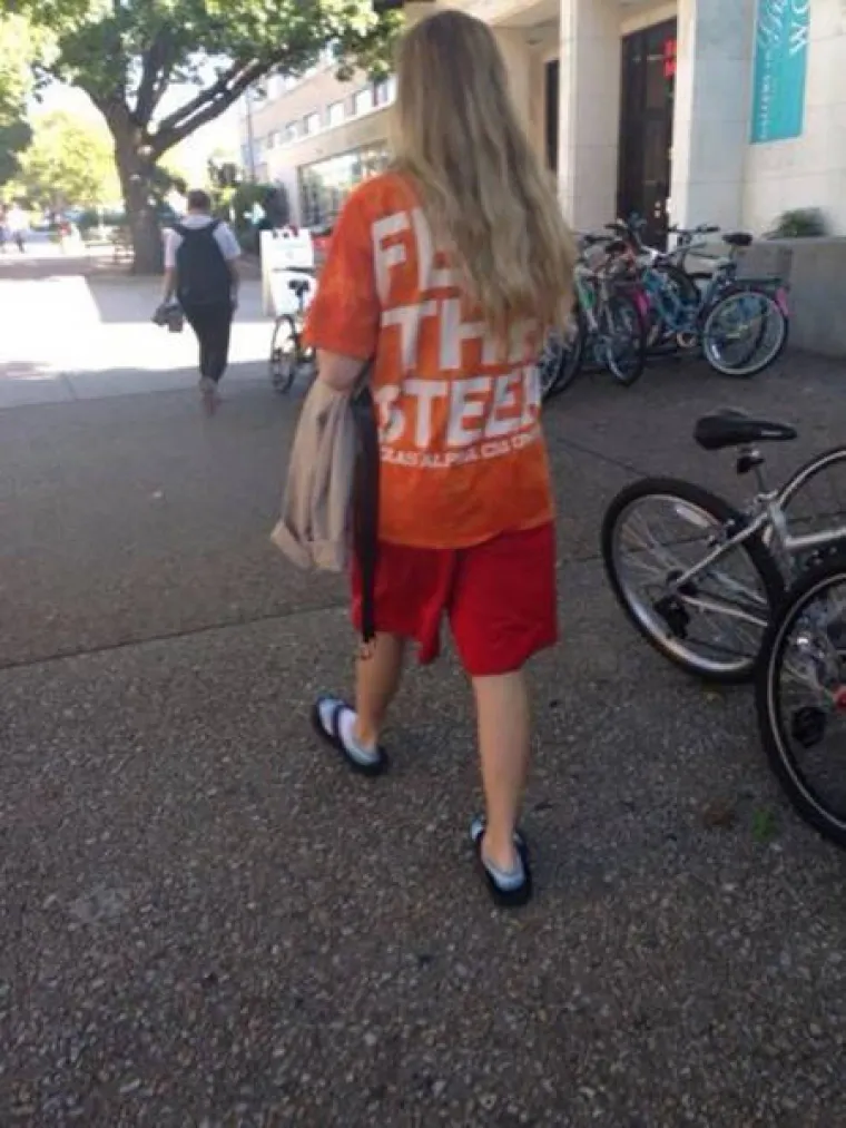 UHVAĆENE U ČUVENOM HODU SRAMA: Dobro se provele noć prije, pa se kući vraćale u mu&scaron;koj robi