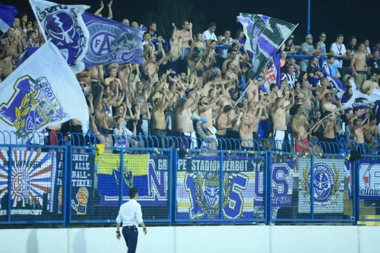 OSJEČANIMA ČISTA PETICA: Nogometna renesansa na Dravi, Gradski vrt zaslužio je ovakav europski spektakl