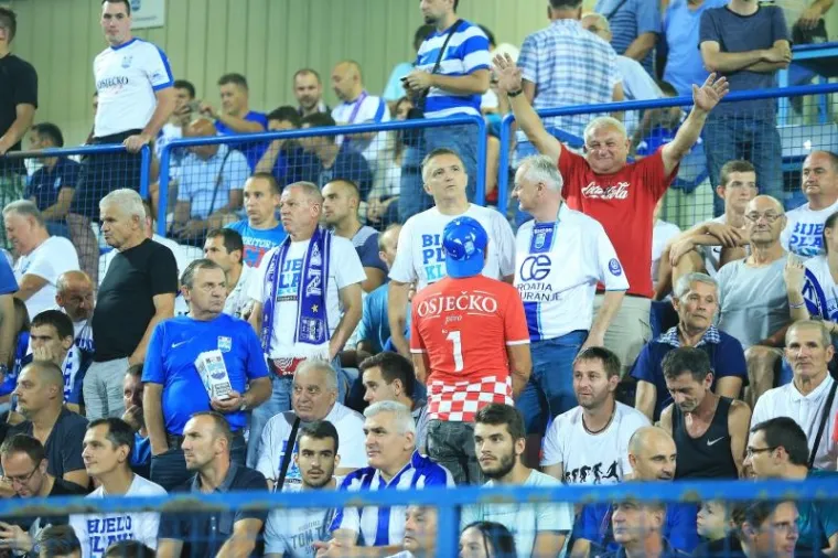 OSJEČANIMA ČISTA PETICA: Nogometna renesansa na Dravi, Gradski vrt zaslužio je ovakav europski spektakl