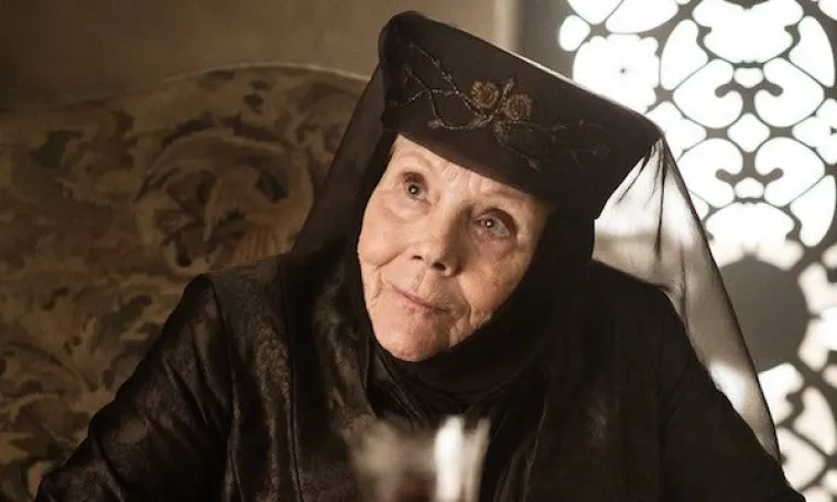 Diana Rigg odnedavno je poznata &scaron;iroj publici kao Olenna Tyrell u Igri prijestolja. No, ono &scaron;to mnogi ne znaju jest da je lukava baka nekad bila prava seks bomba. Kako je nekada izgledala pogledajte u galeriji.