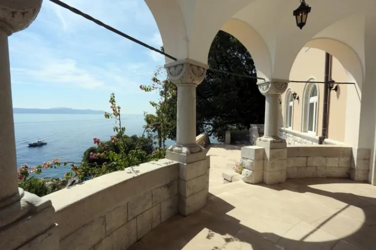 Zavirite u biv&scaron;i Todorićev ljetnikovac u Medveji