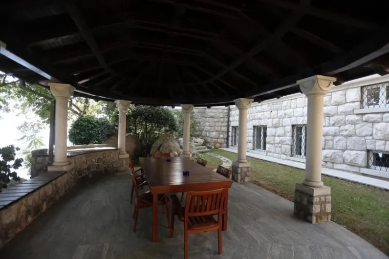 Zavirite u biv&scaron;i Todorićev ljetnikovac u Medveji