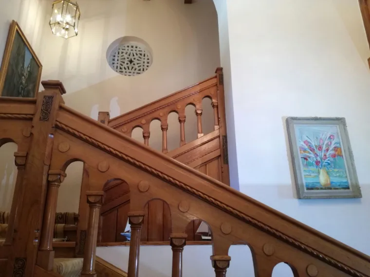 Izvanredna uprava Agrokora na čelu s povjerenikom Antom Ramljakom započela je proces prodaje nekretnine Villa Castello u vlasni&scaron;tvu koncerna.
Riječ je o nekretnini s posjedom koji se nalazi u Medveji u općini Lovran, u blizini Opatije.