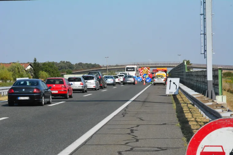 U prometnoj nesreći na autocesti smrtno stradao mu&scaron;karac