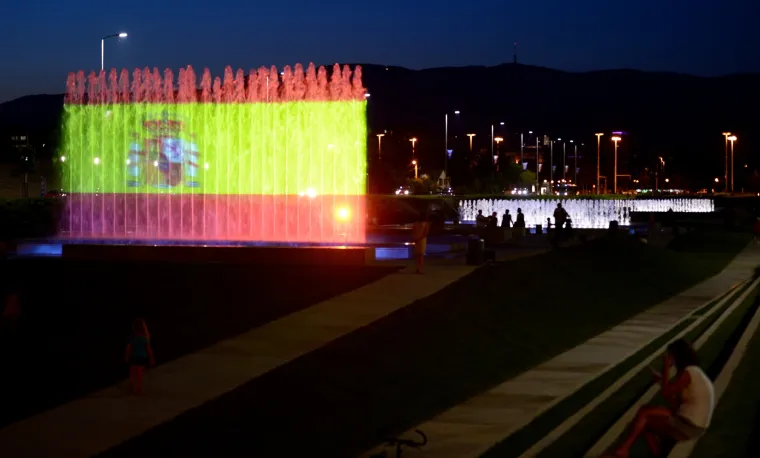 Zagrebačke fontane osvijetljene u spomen na žrtve terorističkog napada u Barceloni