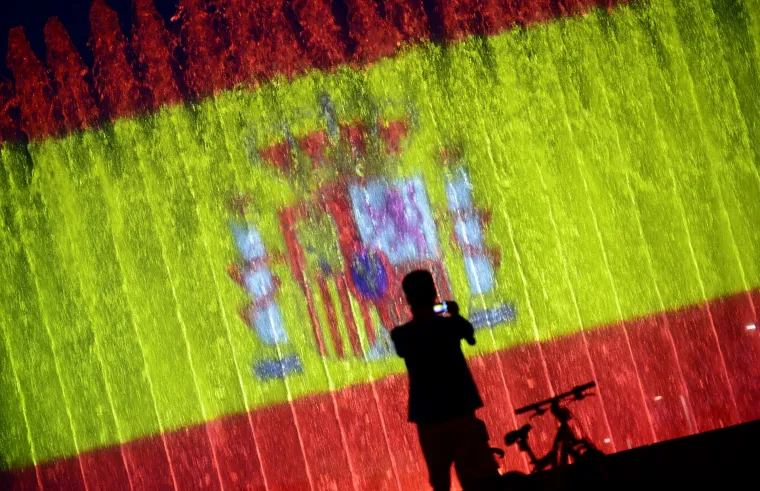 Zagrebačke fontane osvijetljene u spomen na žrtve terorističkog napada u Barceloni