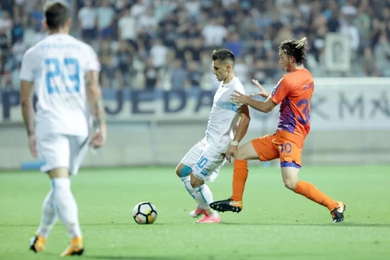 LOKOMOTIVA NA RUJEVICI: Navijači ispunili tribine i dali podr&scaron;ku Rijeci nakon serije poraza