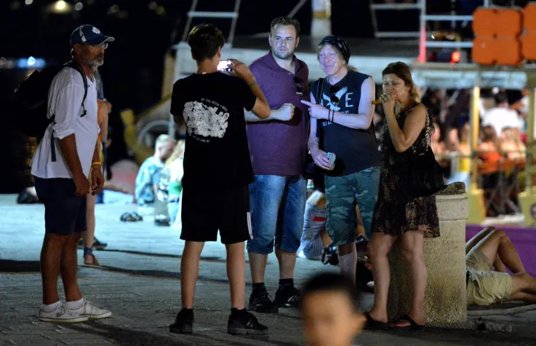 Legendarni gitarist Iron Maidena Janick Robert Gers s obitelji pro&scaron;etao Stradunom