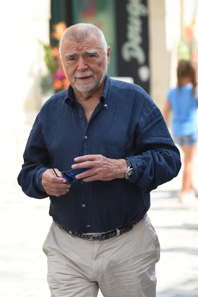 Jadranka Kosor i Stjepan Mesić u dru&scaron;tvu Radimira Čačića pro&scaron;etali &Scaron;pancirfestom