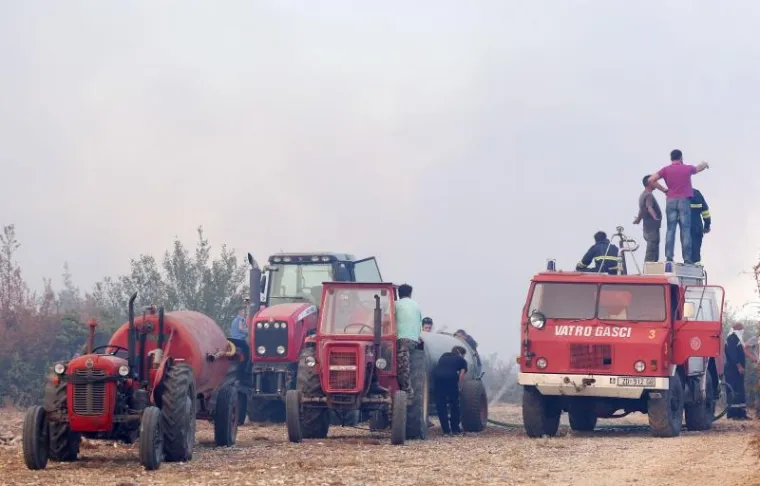POŽAR KOD BENKOVCA: Gori &scaron;umski teren u selu Bulić u sastavu grada Benkovca