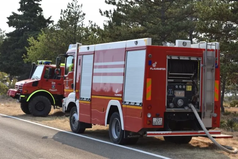 POŽAR KOD KISTANJA: Jak vjetar vatrogascima otežava ga&scaron;enje