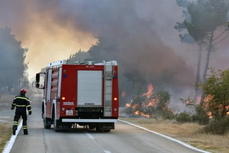 POŽAR KOD KISTANJA: Jak vjetar vatrogascima otežava ga&scaron;enje