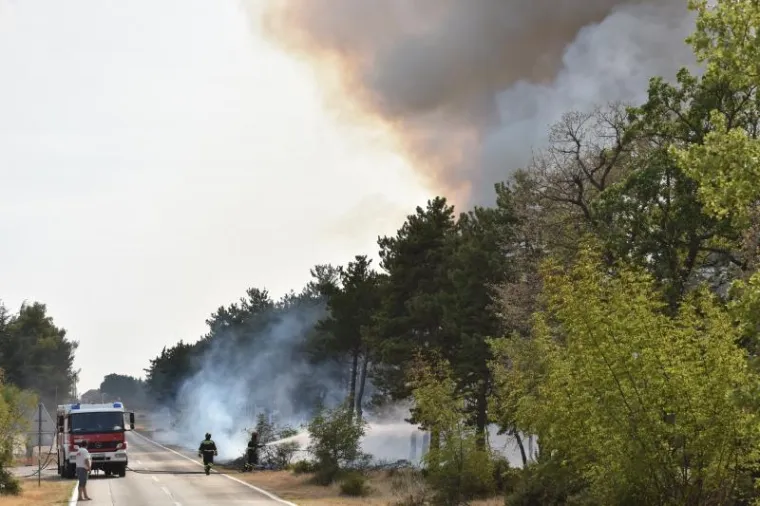POŽAR KOD KISTANJA: Jak vjetar vatrogascima otežava ga&scaron;enje