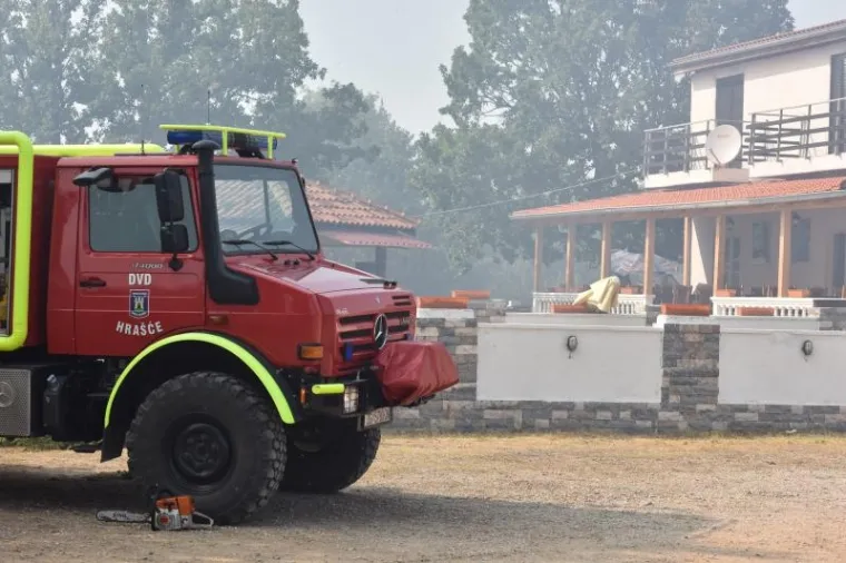 POŽAR KOD KISTANJA: Jak vjetar vatrogascima otežava ga&scaron;enje