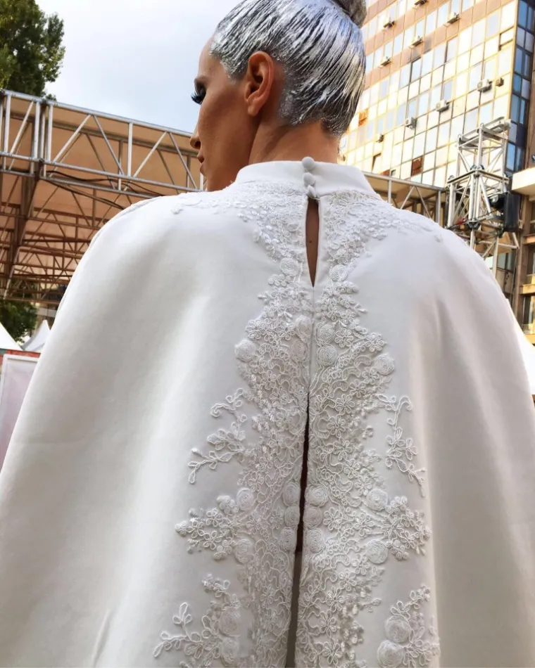 Mlade dizajnerice ukrale pažnju svih medija i posjetitelja crvenog tepiha Sarajevo Film Festivala