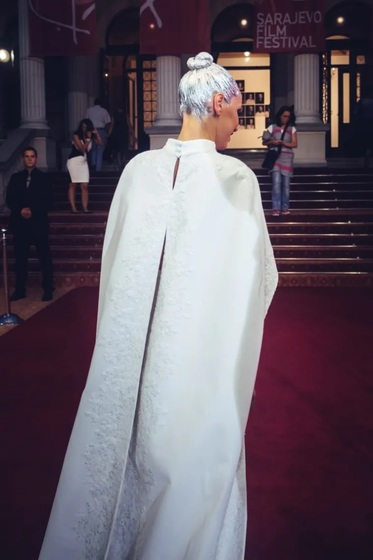 Mlade dizajnerice ukrale pažnju svih medija i posjetitelja crvenog tepiha Sarajevo Film Festivala