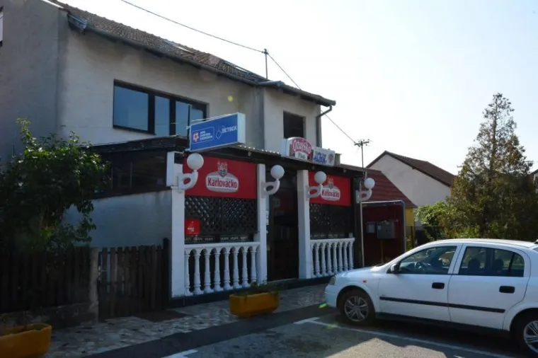 POLICIJA TRAGA ZA UBOJICOM IZ SLAVONSKOG BRODA: Od zadobivenih ozljeda preminuo te&scaron;ko ranjeni 31-godi&scaron;njak