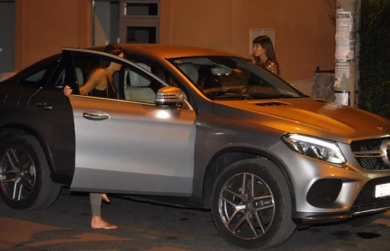 STIGLE NA SVETI DUH: Supruga i kćeri posjetile Zdravka Mamića u zagrebačkoj bolnici