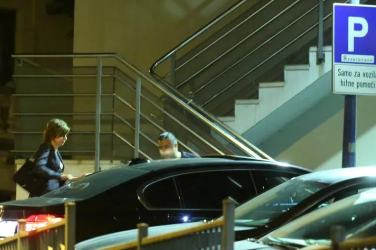 I Marina Mamić je u večernjim satima stigla u posjet suprugu.