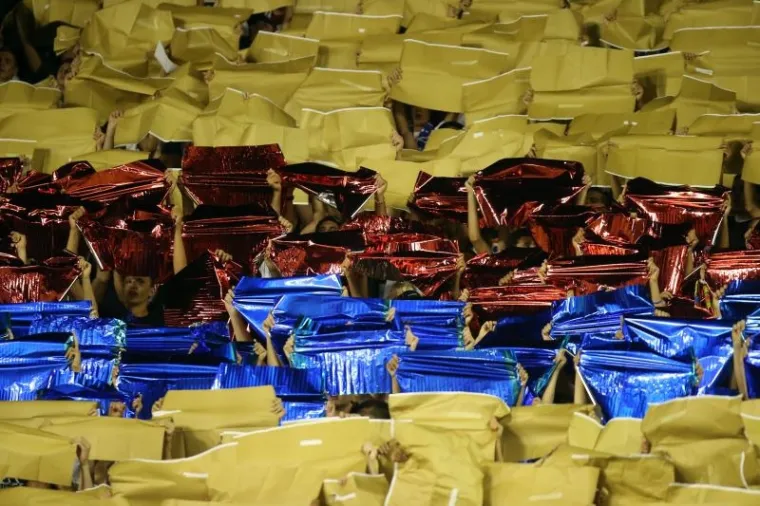 POLJUD GRMI I IZGLEDA PREKRASNO: Atmosfera na splitskom stadionu ostavlja bez daha