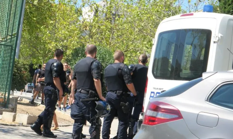 GUŽVA KOD STAROG PLACA: Interventna policija uoči utakmice na Poljudu ima pune ruke posla
