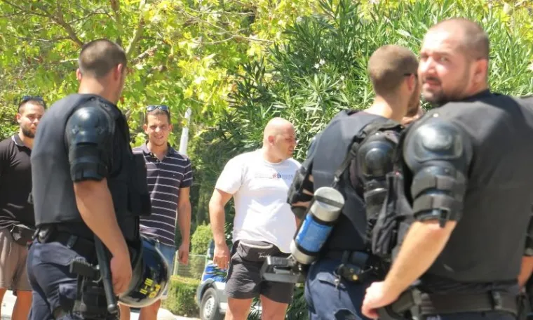 GUŽVA KOD STAROG PLACA: Interventna policija uoči utakmice na Poljudu ima pune ruke posla