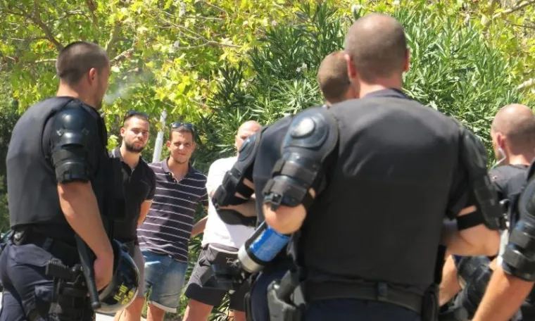 GUŽVA KOD STAROG PLACA: Interventna policija uoči utakmice na Poljudu ima pune ruke posla