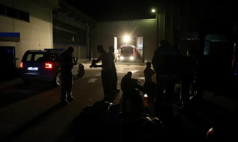 U trenutku izbijanja požara u pogonu tvrtke bilo je 8 zaposlenika, ali nitko nije ozlijeđen