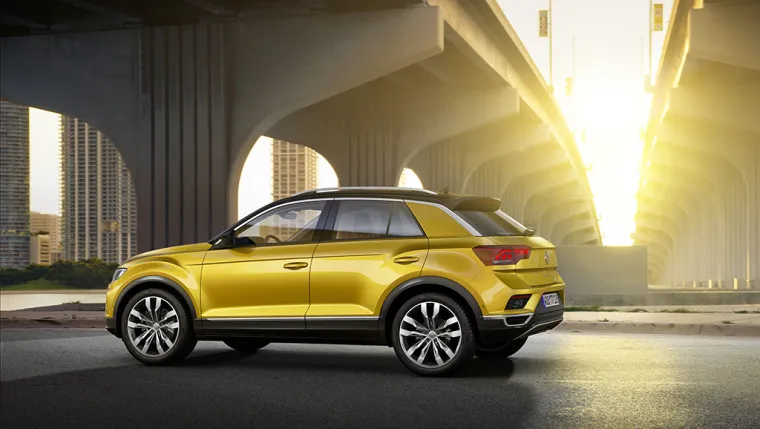 PROUČITE GA SA SVIH STRANA: Volkswagen T-Roc unosi dašak svježine u klasu kompaktnih SUV vozila