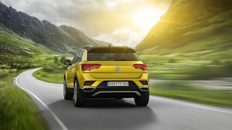 PROUČITE GA SA SVIH STRANA: Volkswagen T-Roc unosi dašak svježine u klasu kompaktnih SUV vozila
