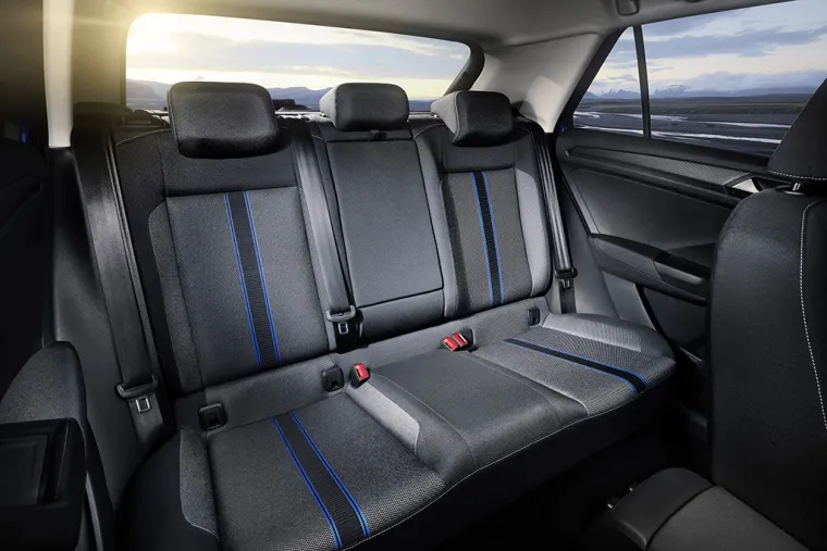 PROUČITE GA SA SVIH STRANA: Volkswagen T-Roc unosi da&scaron;ak svježine u klasu kompaktnih SUV vozila