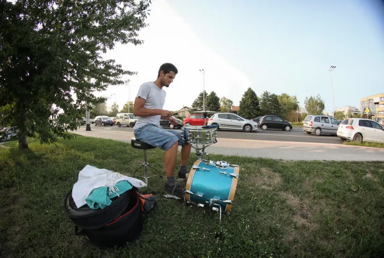 Zbog prigovora susjede Ivan Marinović vježba na križanju Hrgovića i Zagrebačke avenije