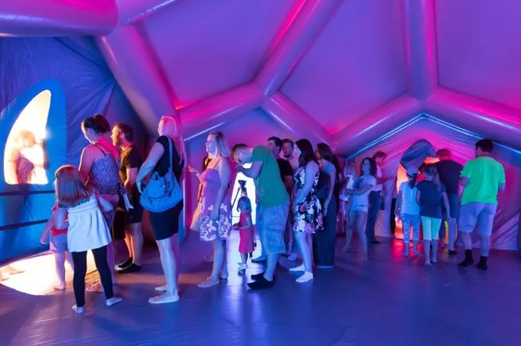 SVJETSKA ATRAKCIJA NA &Scaron;PANCIRFESTU: Posjetitelji uživaju u nesvakida&scaron;njim igrama svjetla i boja