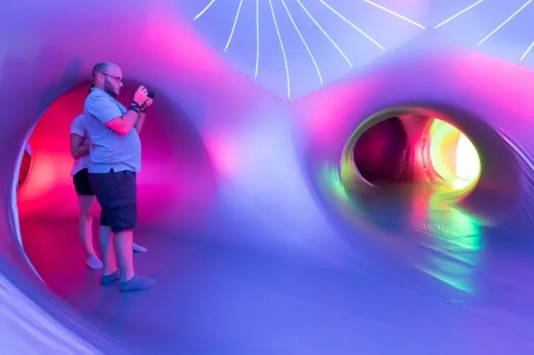 SVJETSKA ATRAKCIJA NA &Scaron;PANCIRFESTU: Posjetitelji uživaju u nesvakida&scaron;njim igrama svjetla i boja