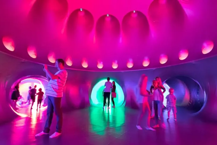 SVJETSKA ATRAKCIJA NA &Scaron;PANCIRFESTU: Posjetitelji uživaju u nesvakida&scaron;njim igrama svjetla i boja