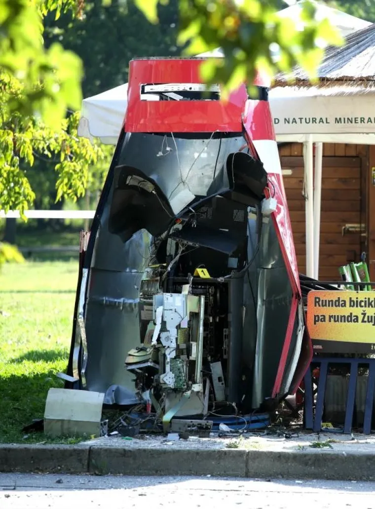 Na zagrebačkom Jarunu plinom raznijeli bankomat i ukrali novac