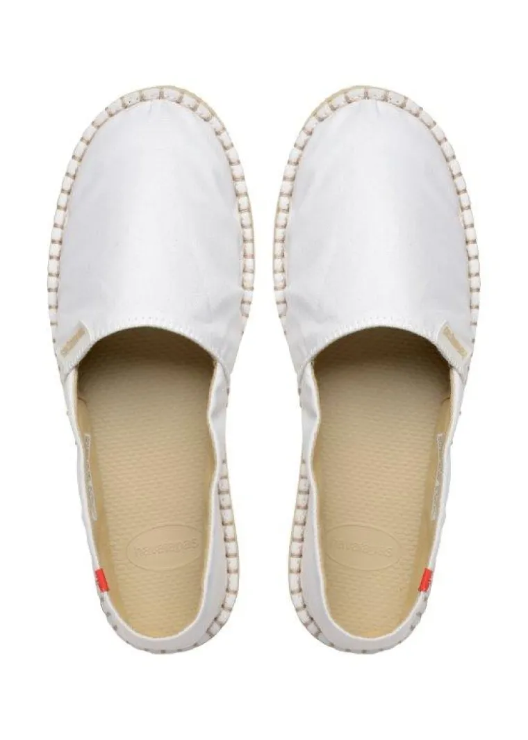 Poznati brazilski brand Havaianas pripremio je za jesen must-have komad u ormaru svakog trensetea – espadrile.