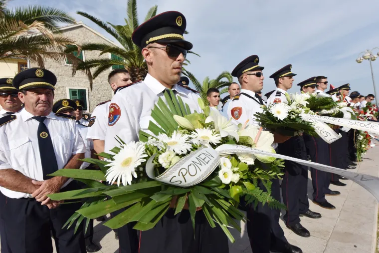 Vodice: mimohod sjećanja povodom 10. obljetnice stradanja vatrogasaca na Velikom Kornatu