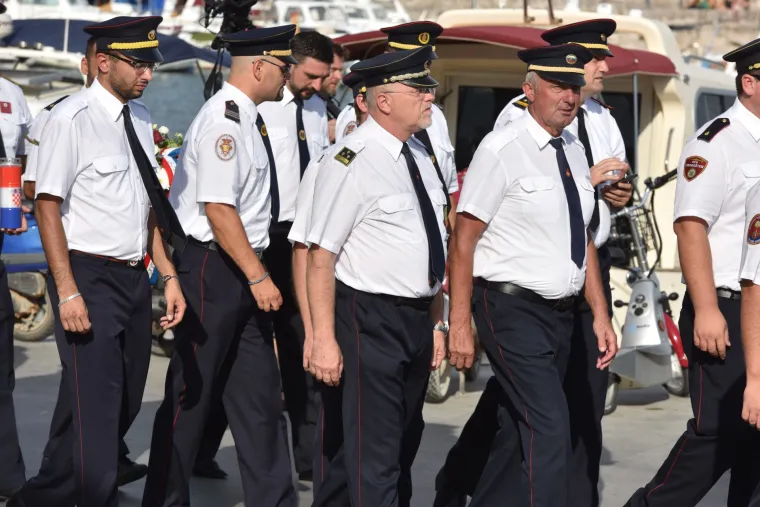 Vodice: mimohod sjećanja povodom 10. obljetnice stradanja vatrogasaca na Velikom Kornatu