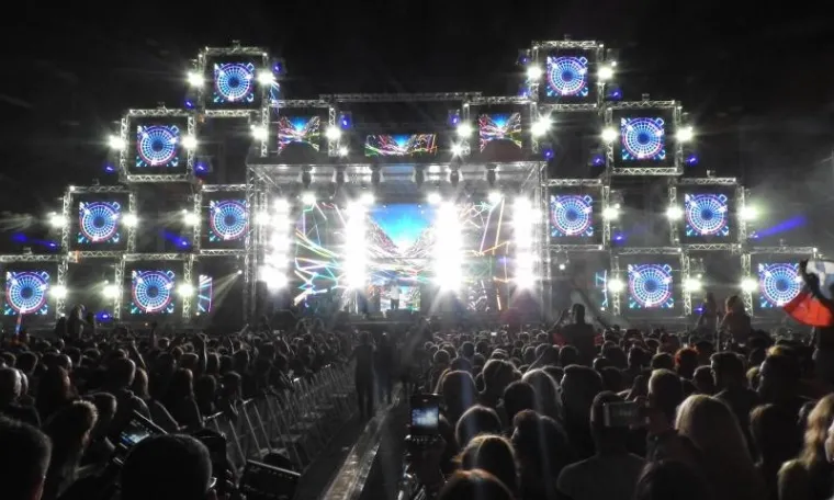 WILL SMITH I DJ JAZZY JEFF ZAPALILI POREČ: 'Princ iz Bel Aira' i njegov prijatelj rasplesali publiku, evo kako je bilo