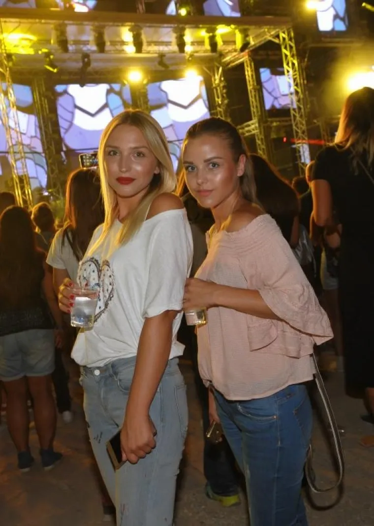 WILL SMITH I DJ JAZZY JEFF ZAPALILI POREČ: 'Princ iz Bel Aira' i njegov prijatelj rasplesali publiku, evo kako je bilo