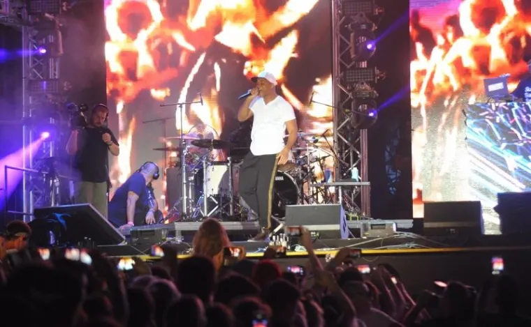 WILL SMITH I DJ JAZZY JEFF ZAPALILI POREČ: 'Princ iz Bel Aira' i njegov prijatelj rasplesali publiku, evo kako je bilo