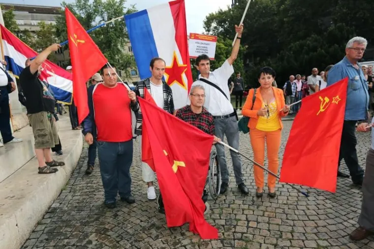 Prosvjed protiv uklanjanja imena mar&scaron;ala Tita u organizaciji inicijative 'Antifa&scaron;izam je moj izbor'