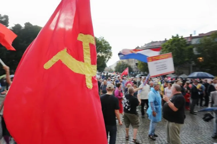 Prosvjed protiv uklanjanja imena mar&scaron;ala Tita u organizaciji inicijative 'Antifa&scaron;izam je moj izbor'