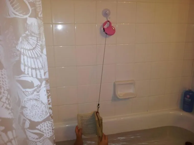 Ova knnjiga vi&scaron;e nikada neće pasti u kadu